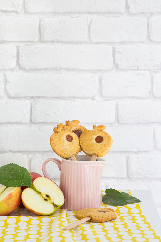 Keks am Stiel mit fruchtiger Apfelbutter