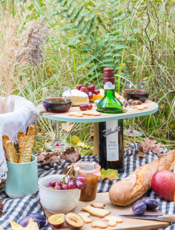 Idee für's Herbstpicknick - praktischer Mini-Tisch zum Selberbauen